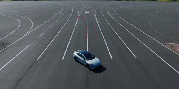 盈富配资 二十万级轿车紧急避险能力如何？深蓝L06麋鹿测试给出实在答案